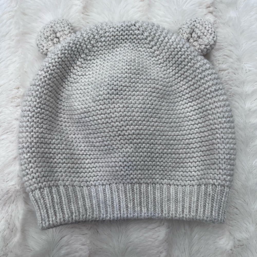 H&M Baby Brannan Bear Beanie size 2-6 months